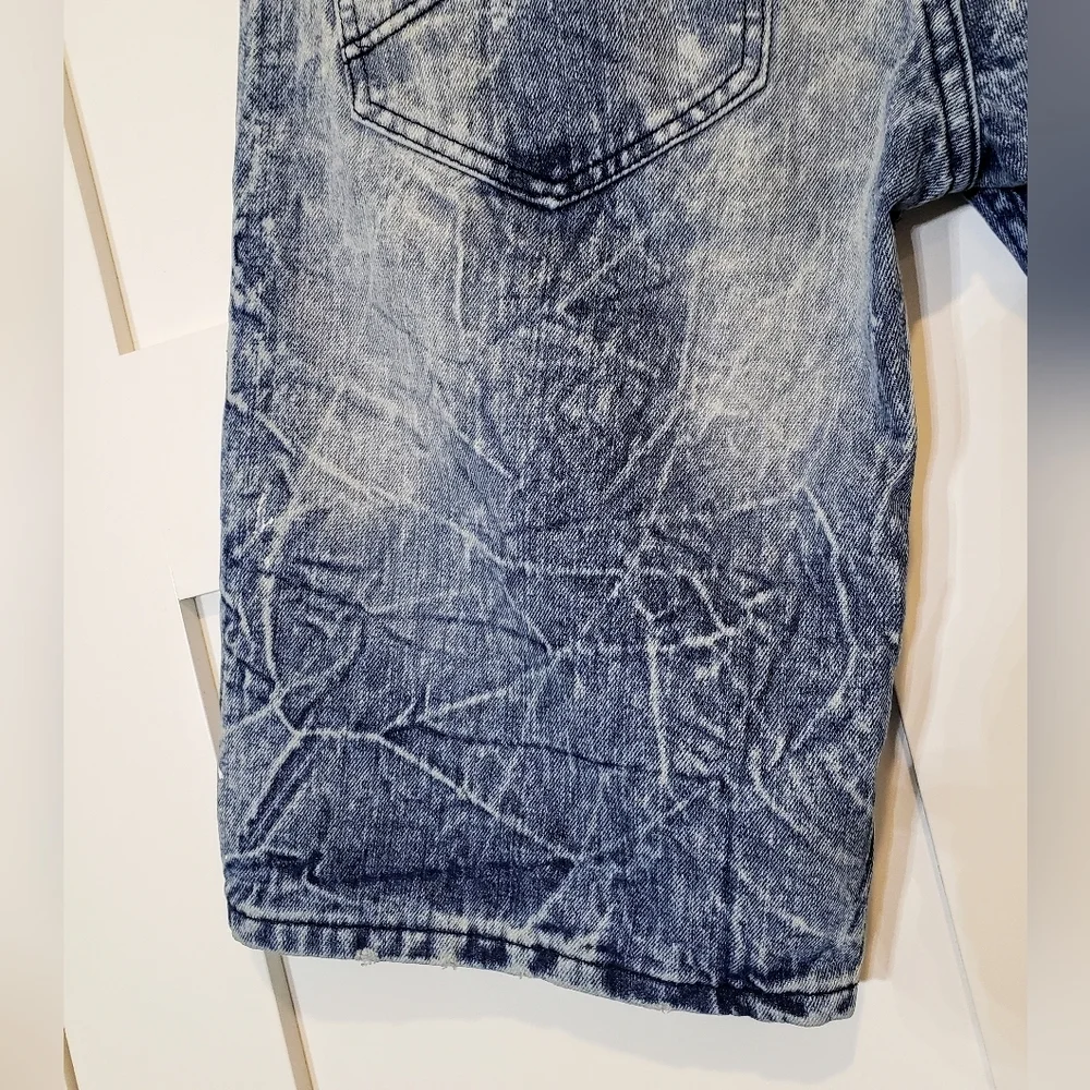 Rocawear Distressed Fading Paint Splattered Denim Blue Jean Shorts Size …